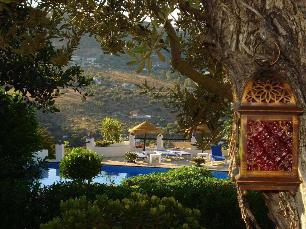 Hotel Cortijo De Salia Alcaucín Eksteriør billede