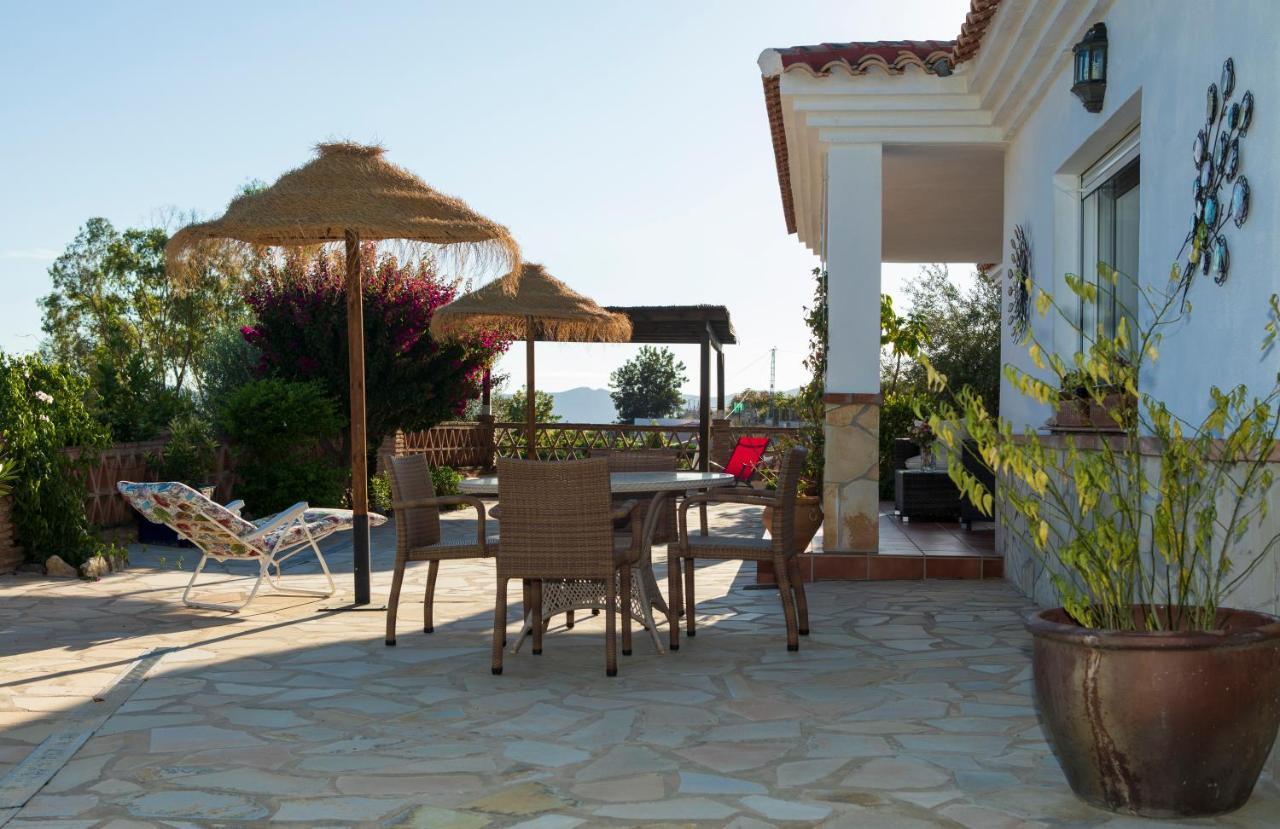 Hotel Cortijo De Salia Alcaucín Værelse billede