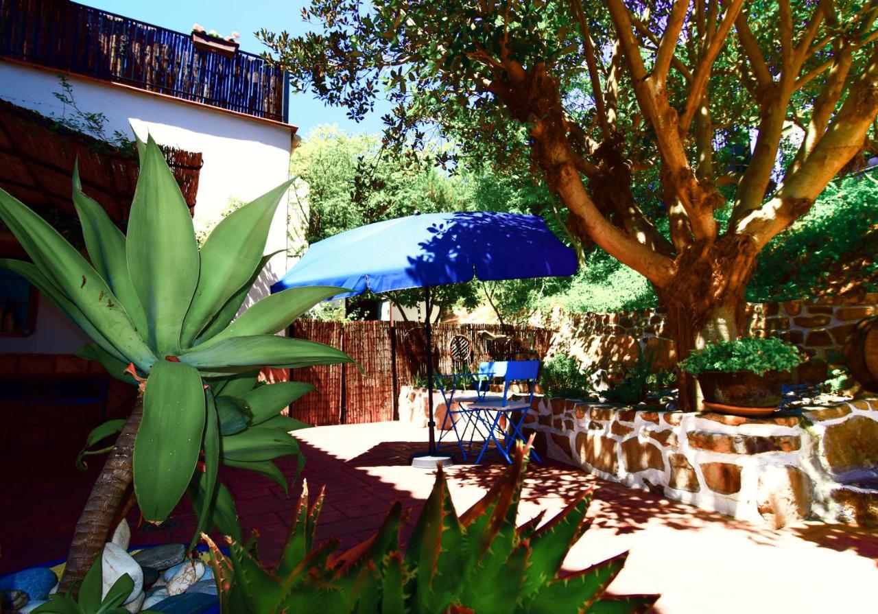 Hotel Cortijo De Salia Alcaucín Eksteriør billede