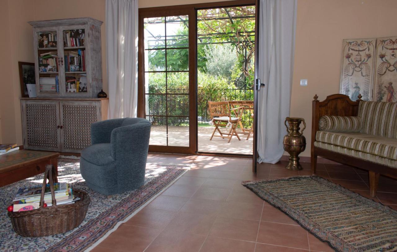 Hotel Cortijo De Salia Alcaucín Eksteriør billede