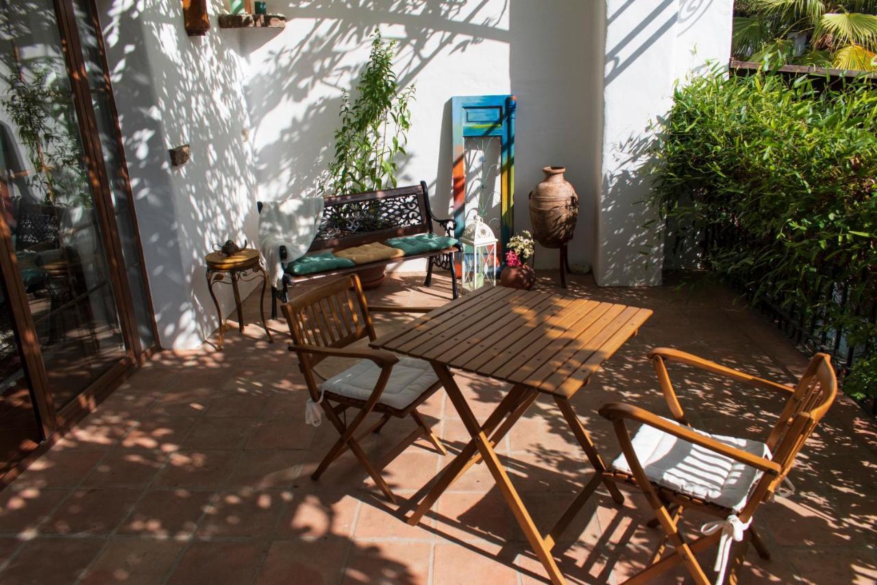 Hotel Cortijo De Salia Alcaucín Eksteriør billede