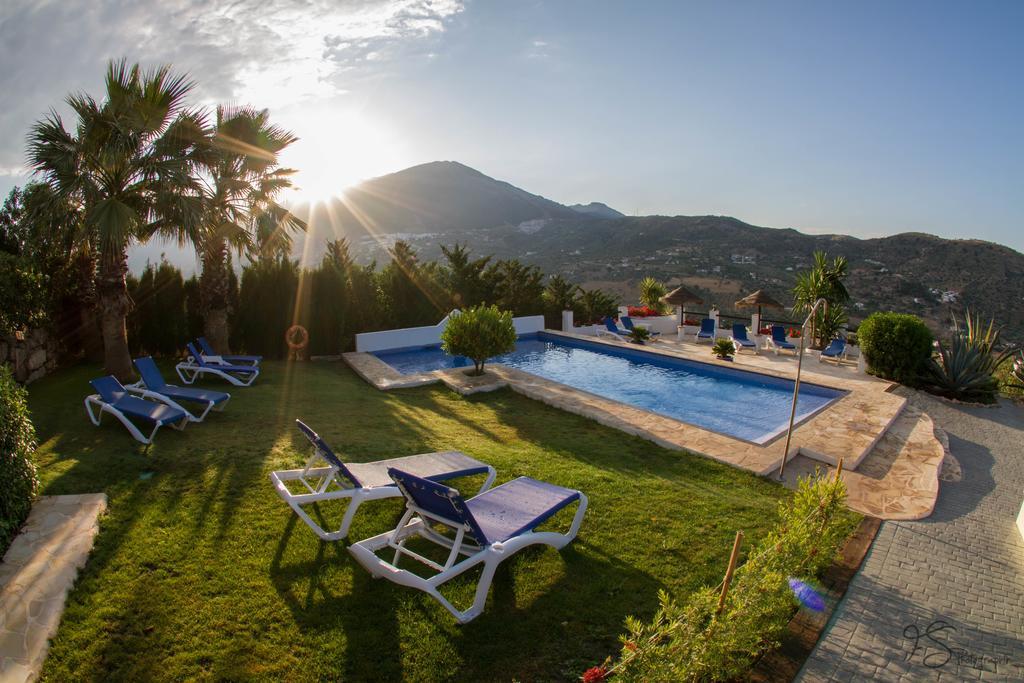 Hotel Cortijo De Salia Alcaucín Eksteriør billede