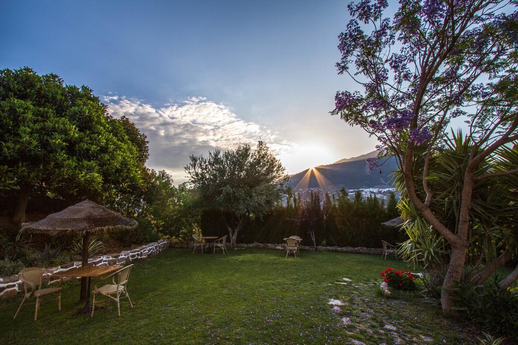 Hotel Cortijo De Salia Alcaucín Eksteriør billede