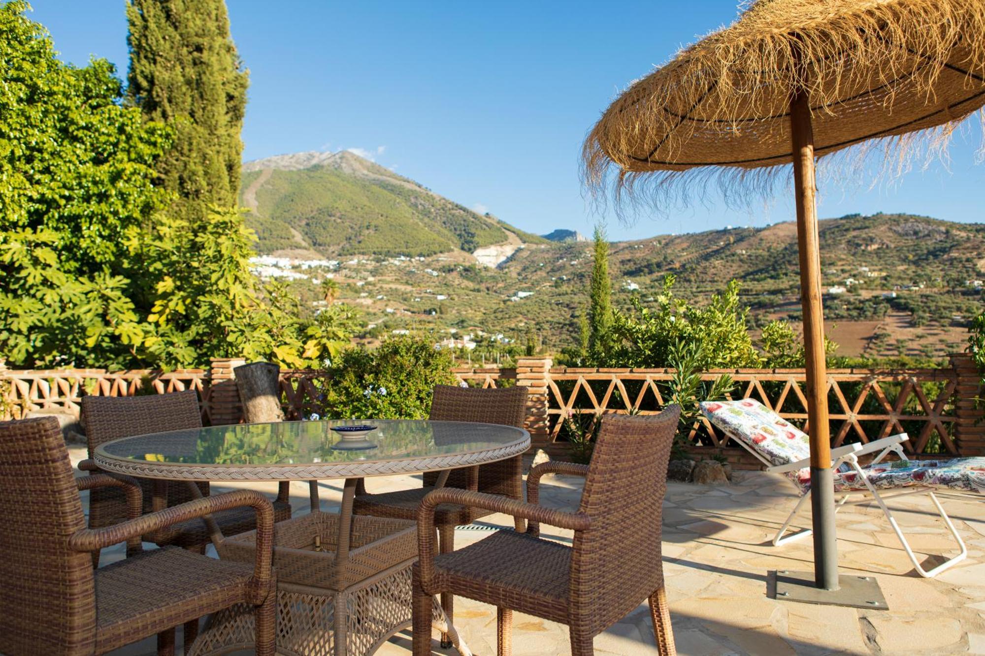 Hotel Cortijo De Salia Alcaucín Værelse billede