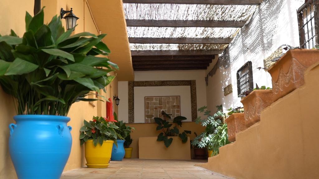 Hotel Cortijo De Salia Alcaucín Eksteriør billede
