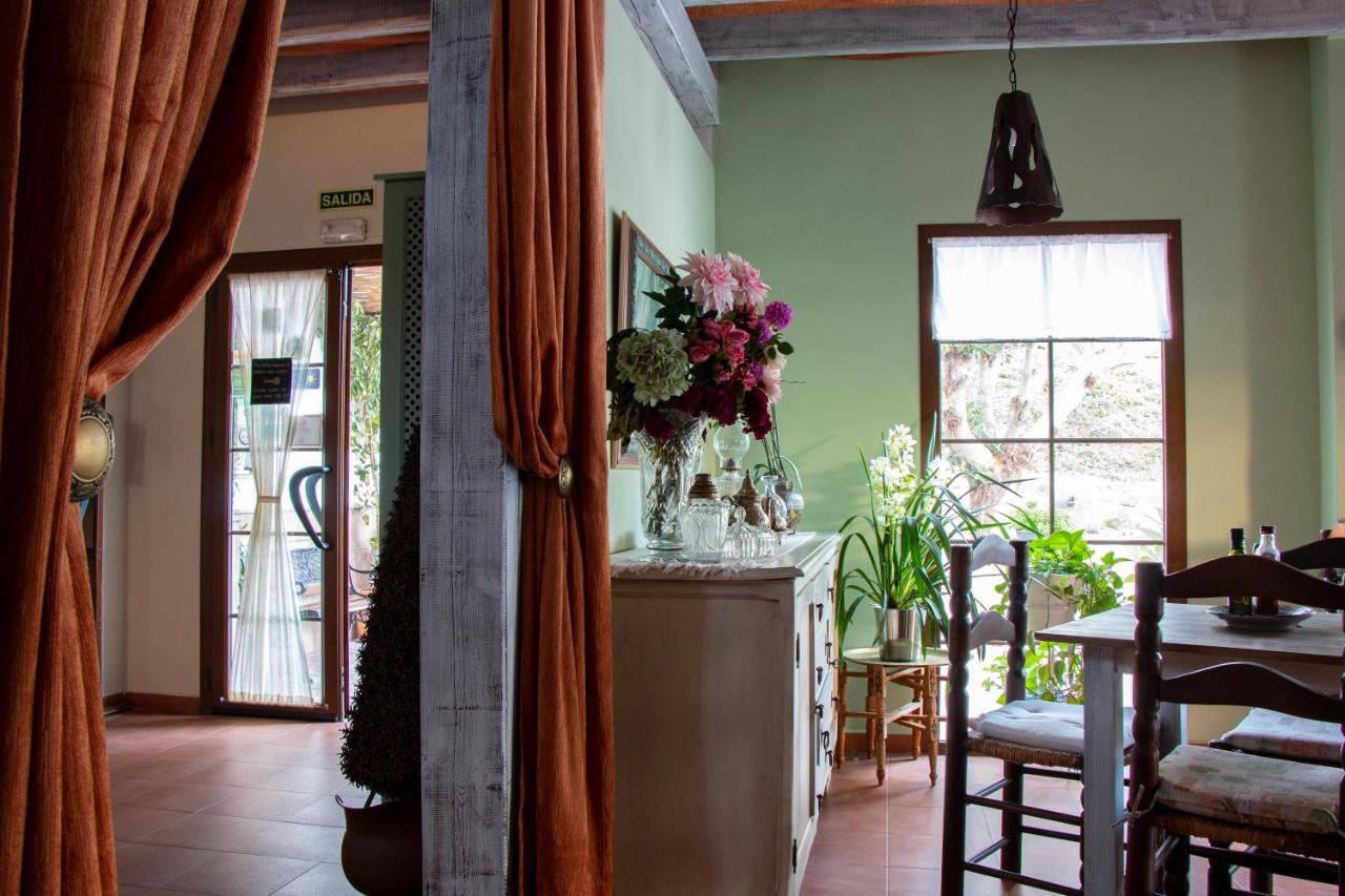 Hotel Cortijo De Salia Alcaucín Eksteriør billede