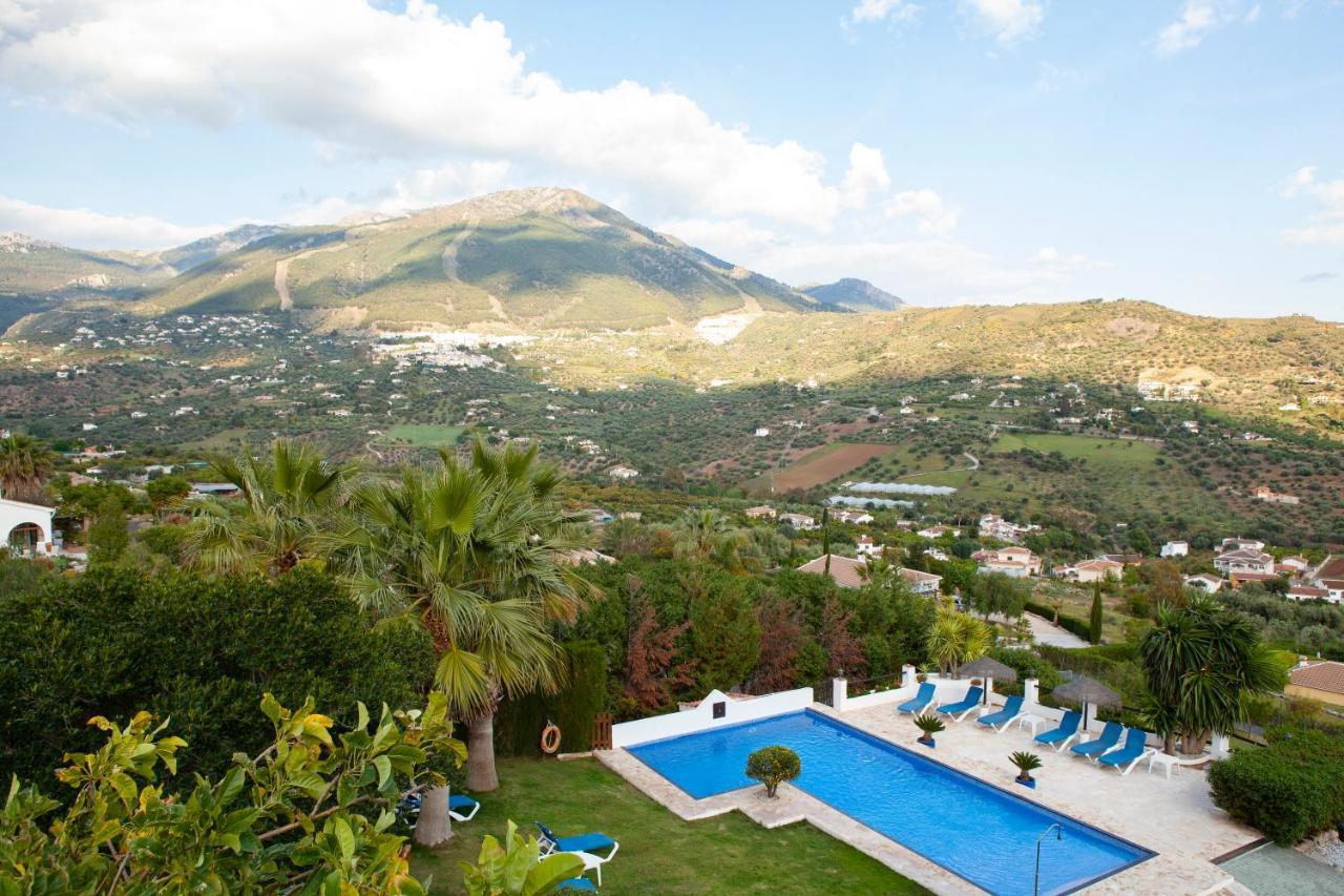 Hotel Cortijo De Salia Alcaucín Eksteriør billede