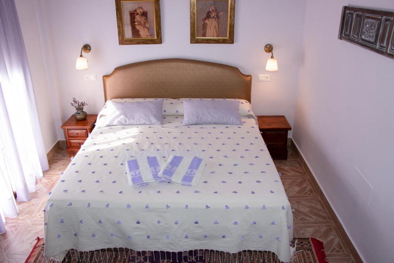 Hotel Cortijo De Salia Alcaucín Eksteriør billede