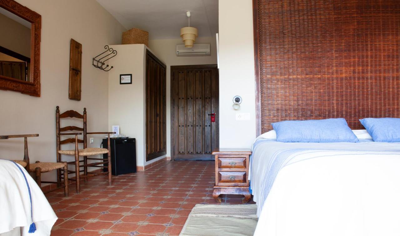 Hotel Cortijo De Salia Alcaucín Eksteriør billede