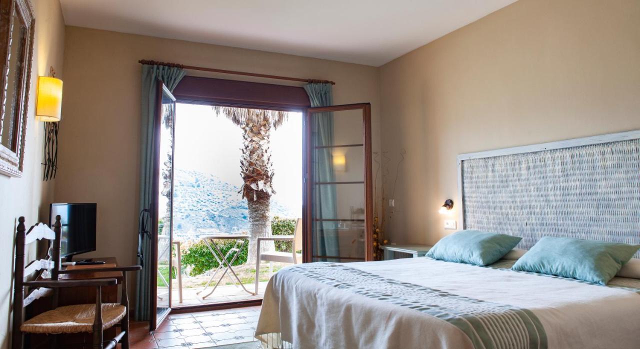 Hotel Cortijo De Salia Alcaucín Eksteriør billede