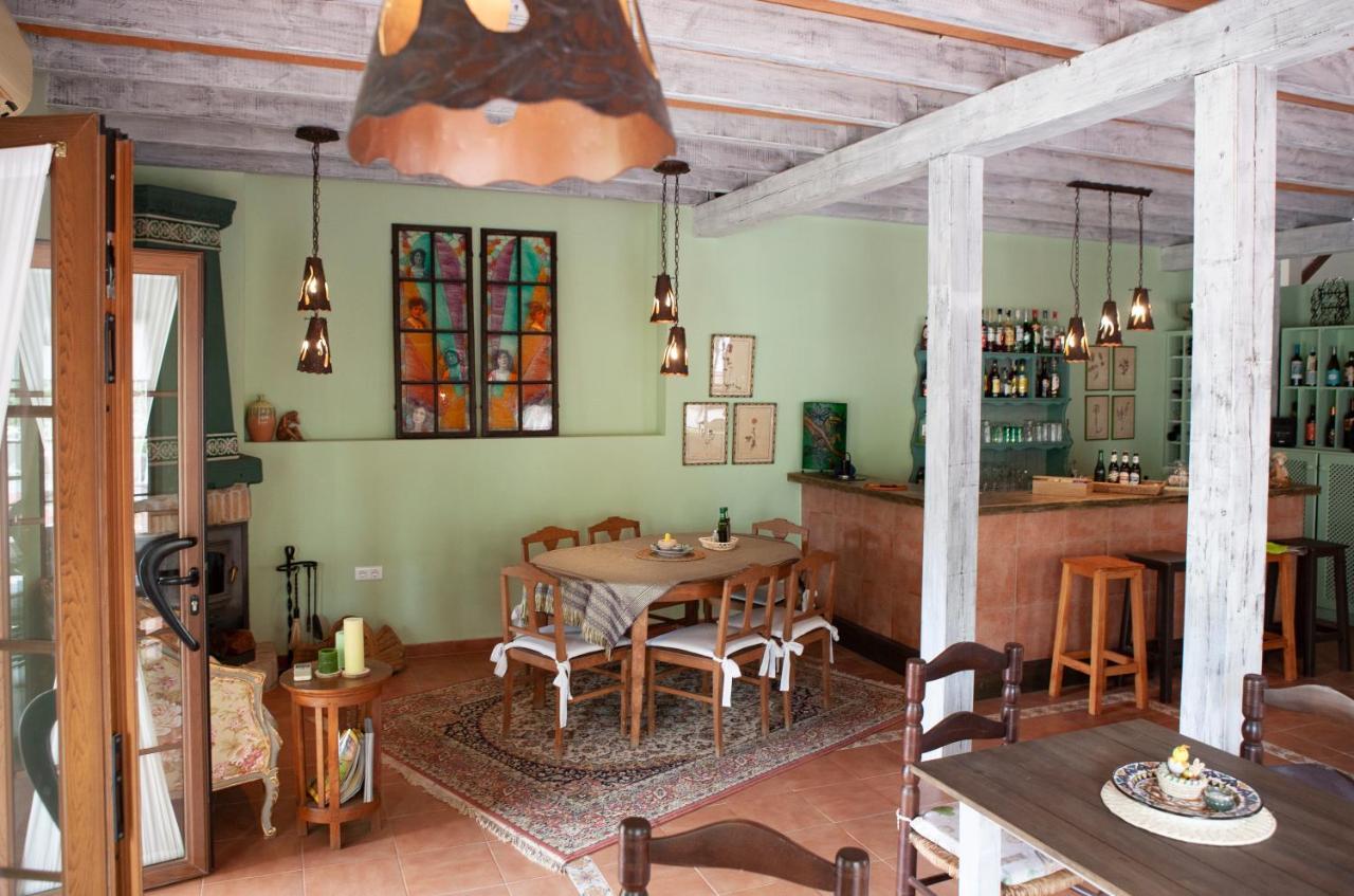 Hotel Cortijo De Salia Alcaucín Eksteriør billede